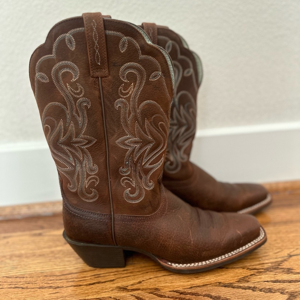 ARIAT leather western boot